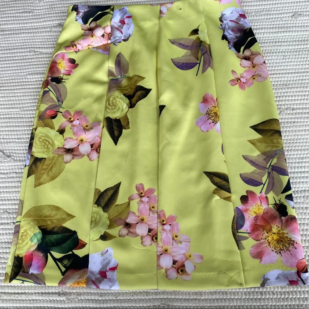 Floral Scuba Pencil Skirt Pull On Stretch Work Office Minimal Chic L